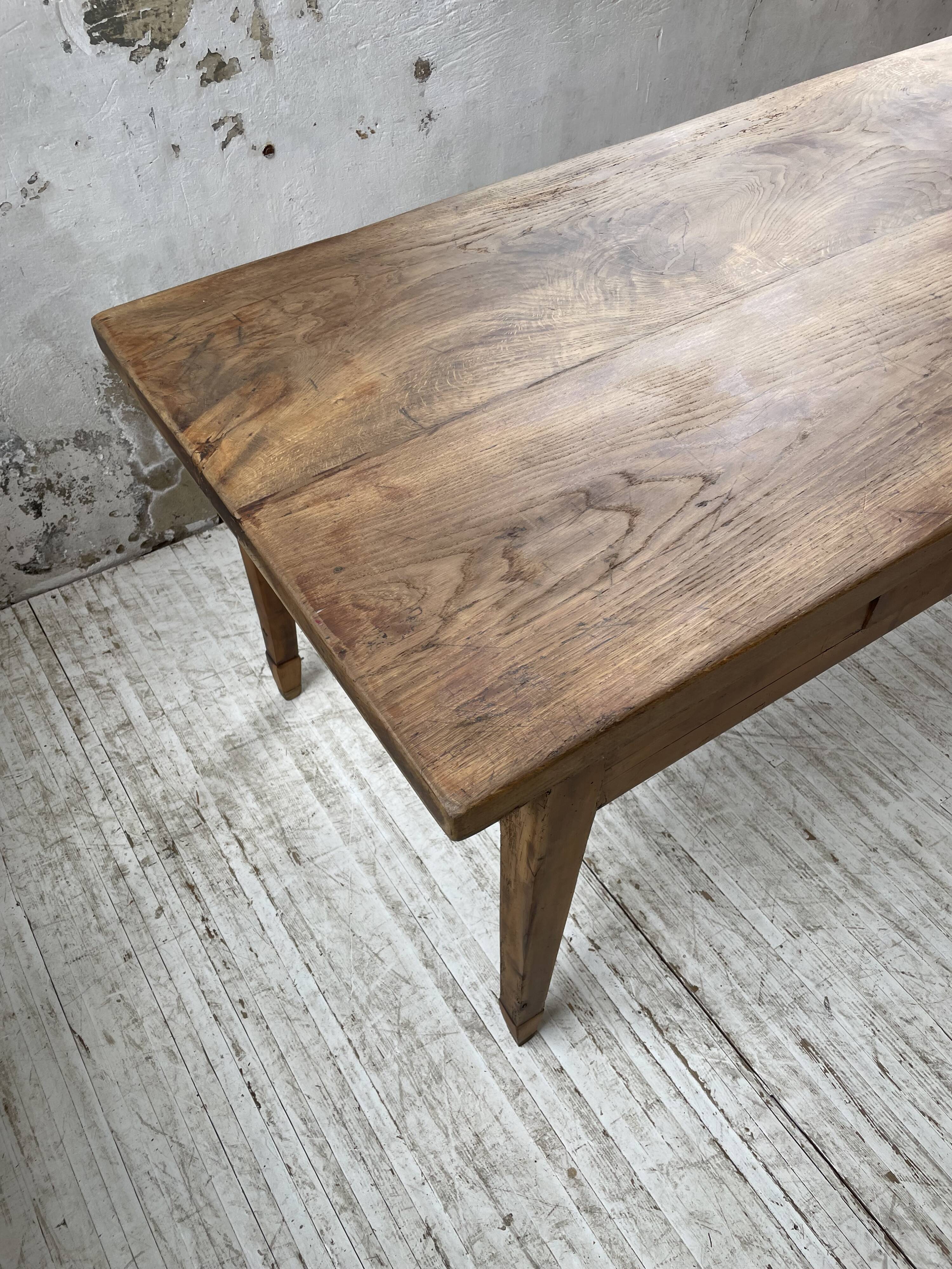 Farmhouse table in oak and walnut 2m