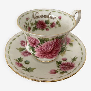 tasse et ss tasse "November' porcelaine Royal Albert