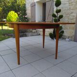 Scandinavian round table