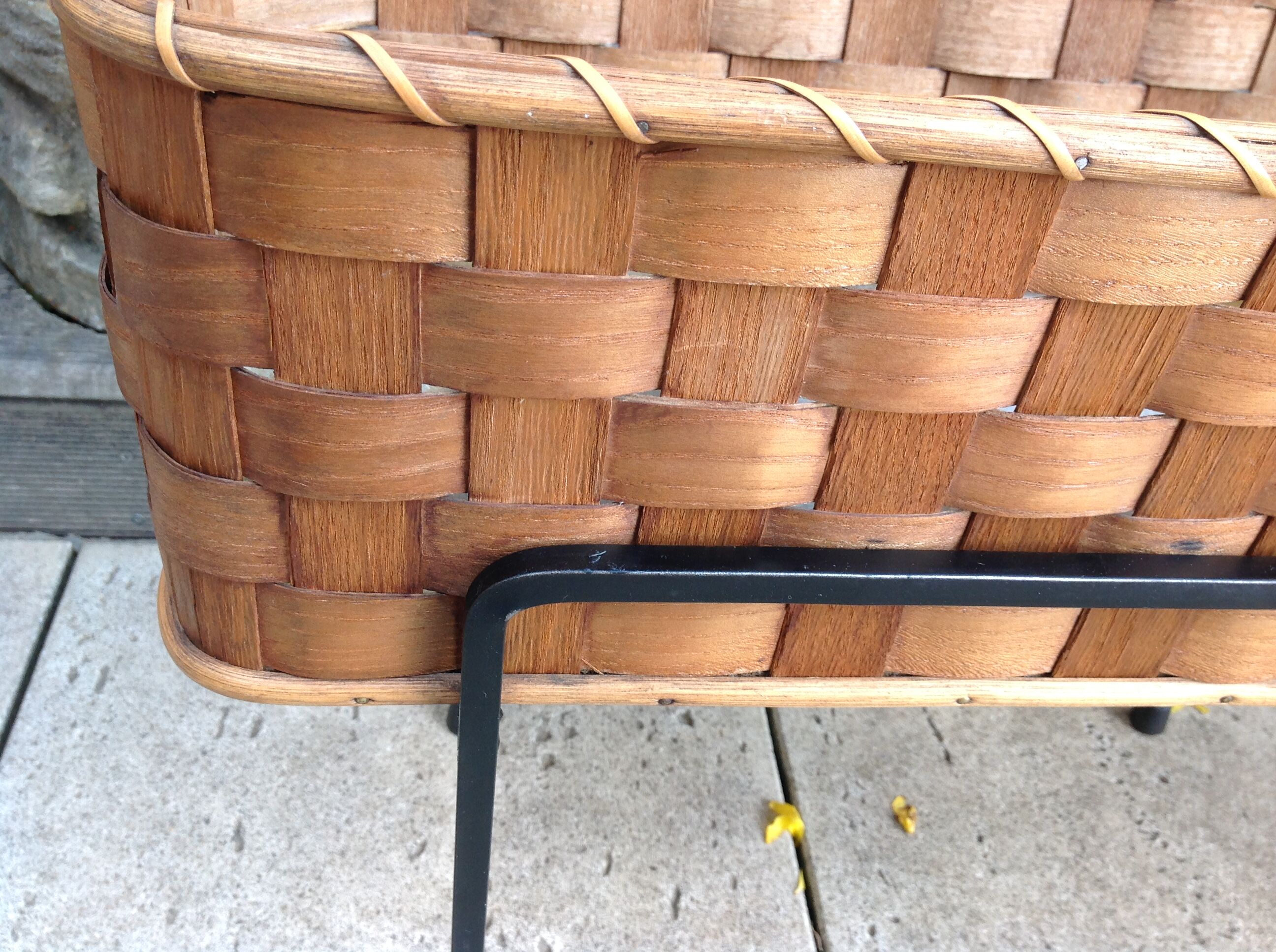 Planter on foot in braided wood 60/70s