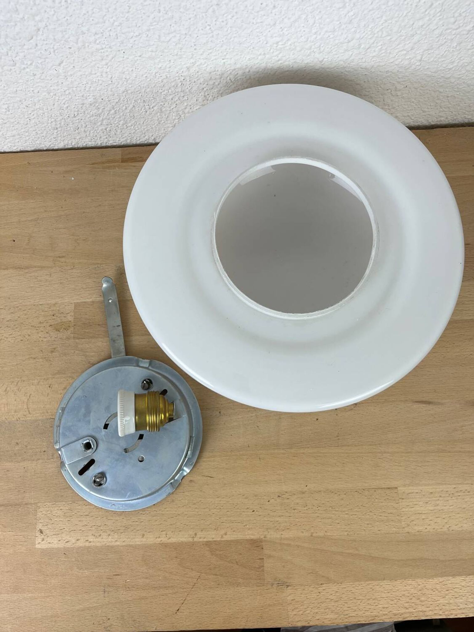 Plafonnier ou applique opaline, demi sphère années 50