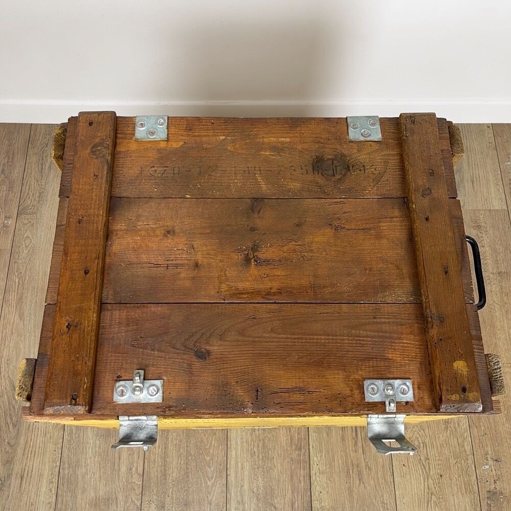 Transport box for explosives 80s