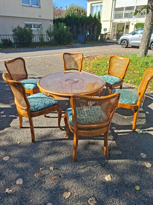 Ensemble table et chaises style chippendale