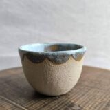 Tasse en céramique grès artisanale brut émaillée bleue