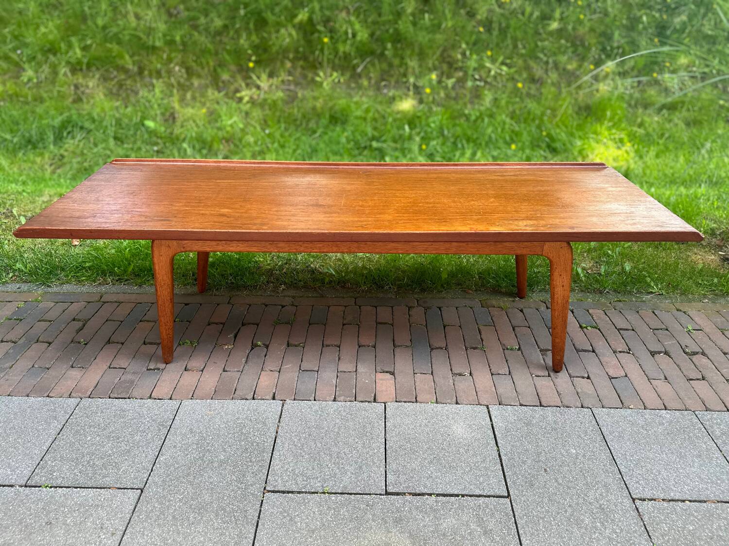 Bovenkamp coffeetable