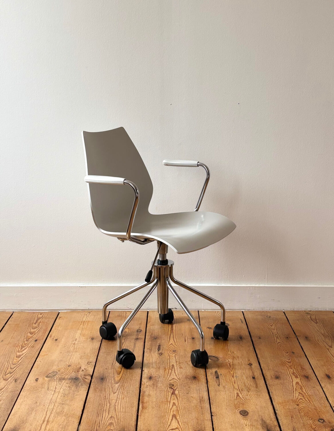 Maui armchair by Kartell