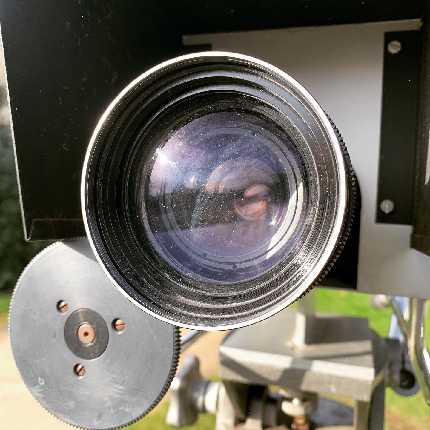 Camera set TV on foot year 60