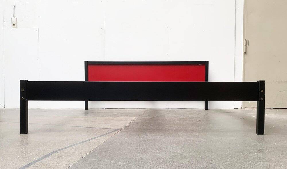 Double bed postmodern German vintage profile system by Elmar Flötotto for Flötotto.