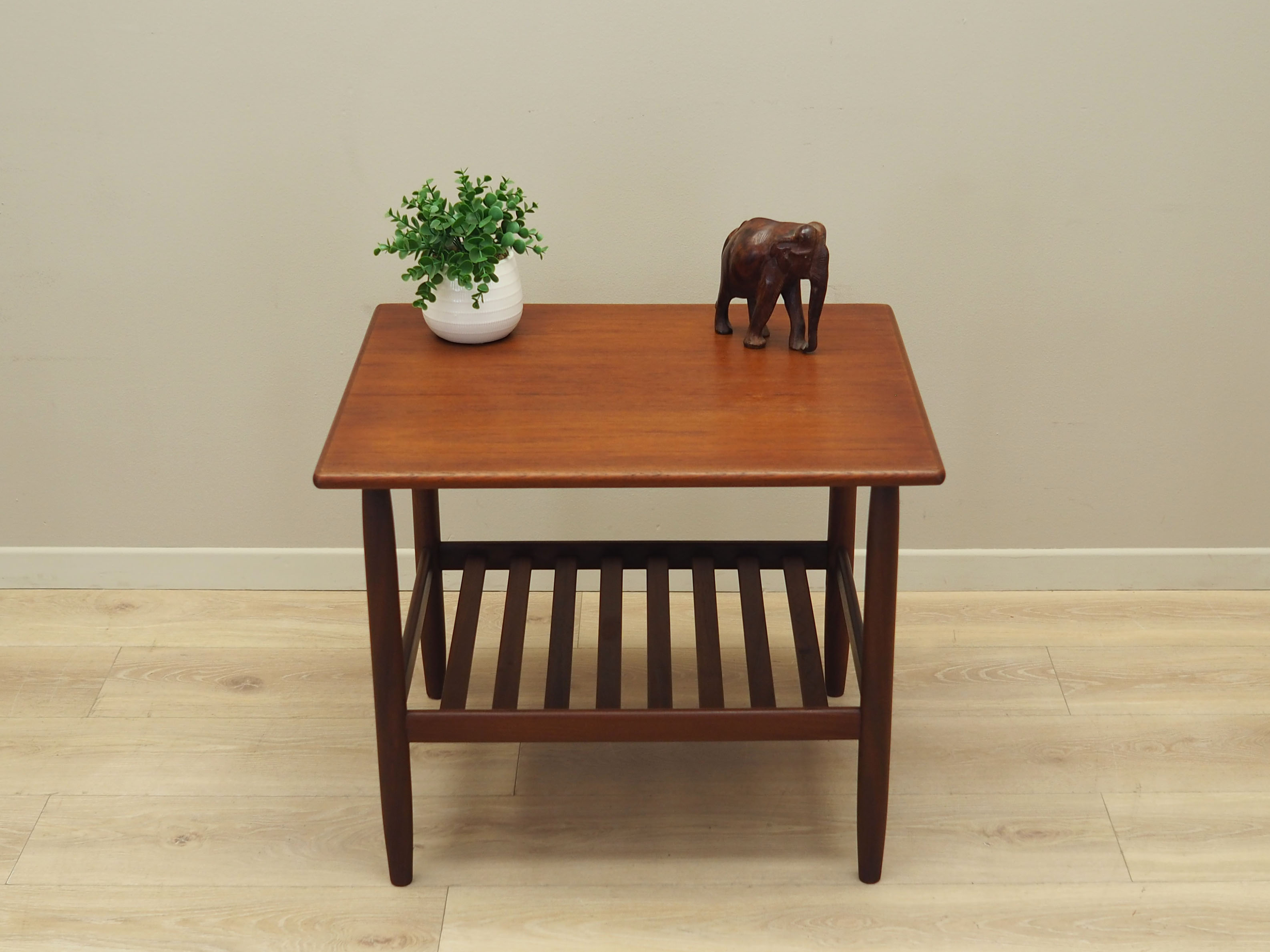 Teak coffee table, Danish design, 1970s, manufacturer: Vitzè