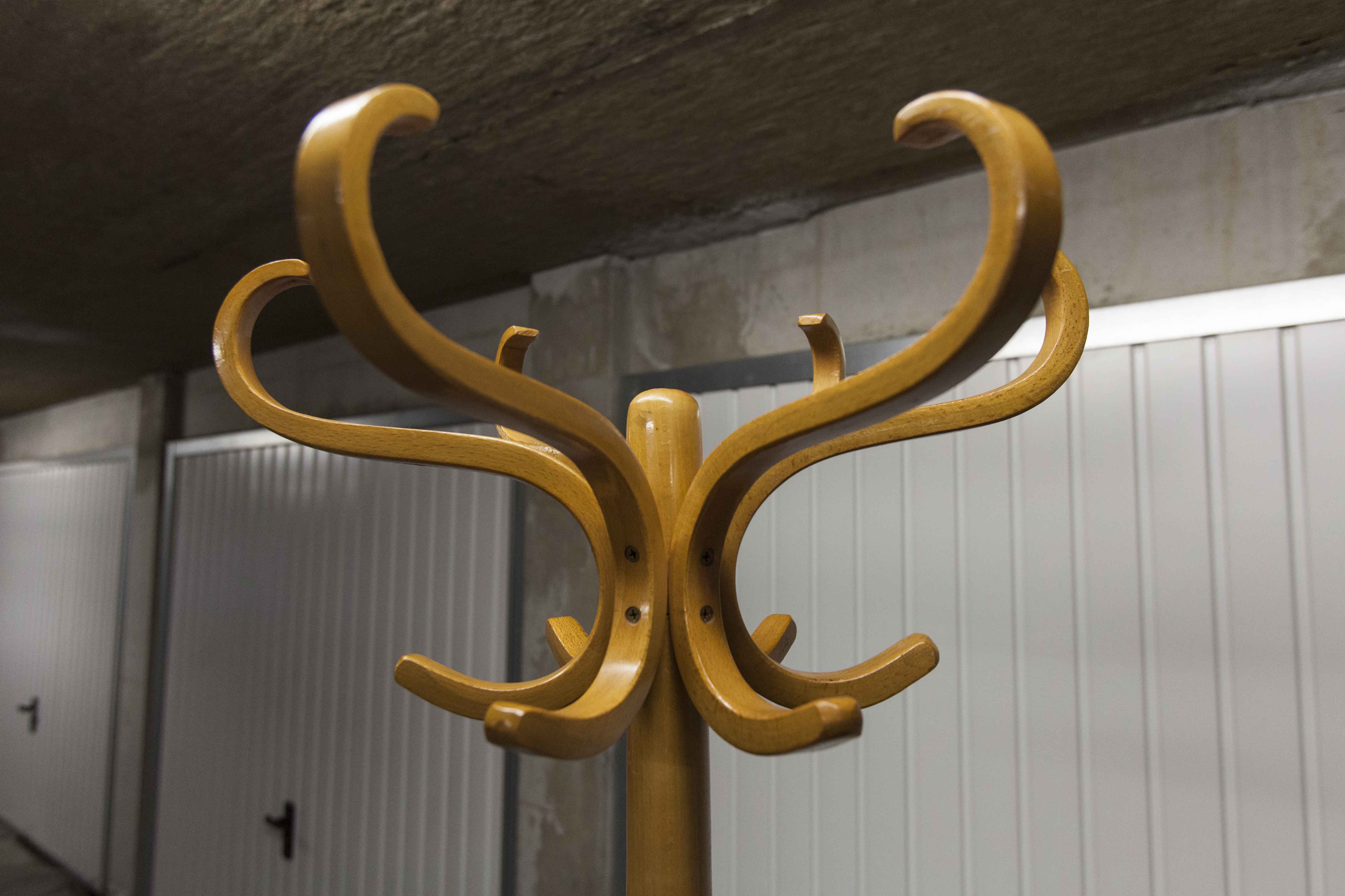 Baumann parrot coatrack 60