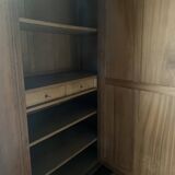 Armoire chambre à coucher ancienne noyer très bon état avec miroir