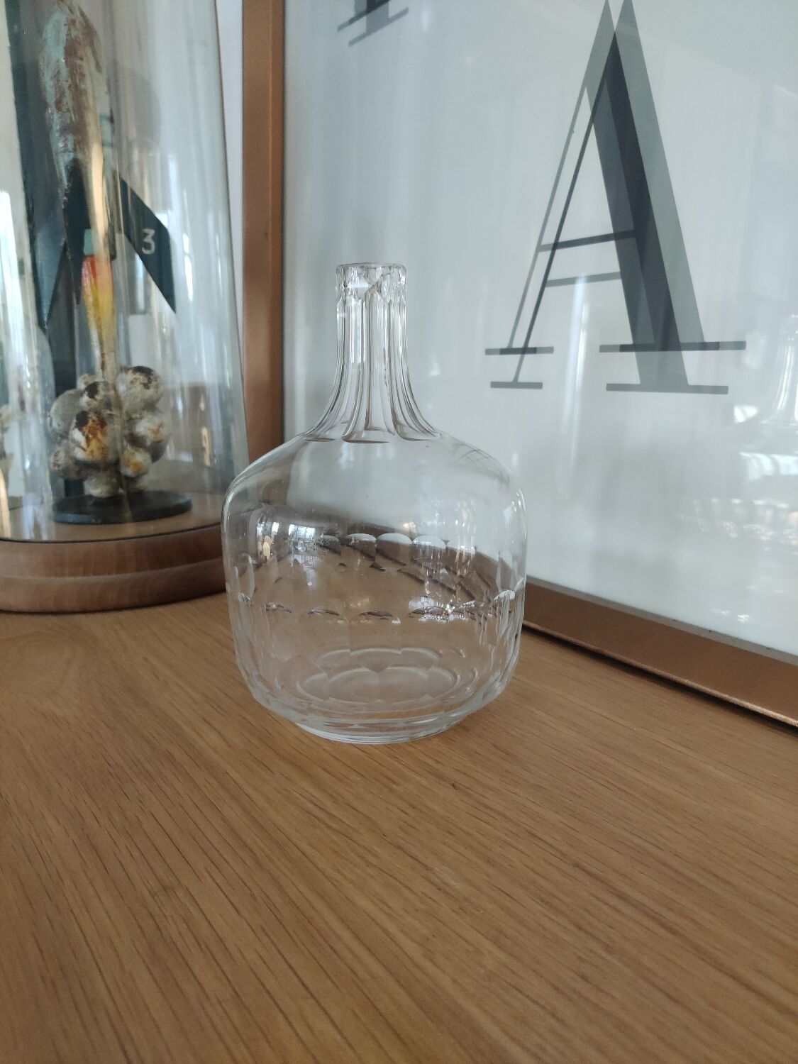 Ball carafe molded glass