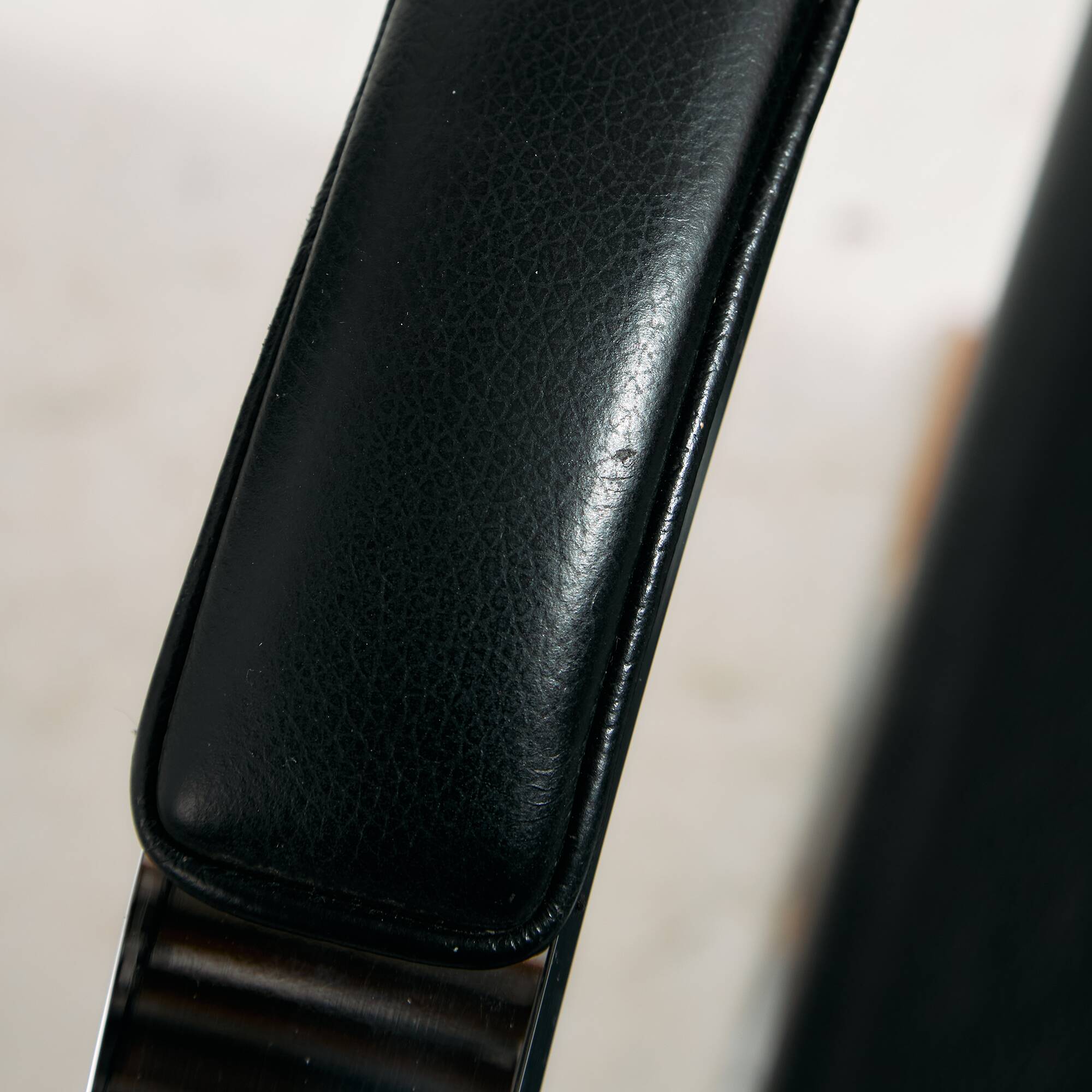 Brno armchair by Alivar