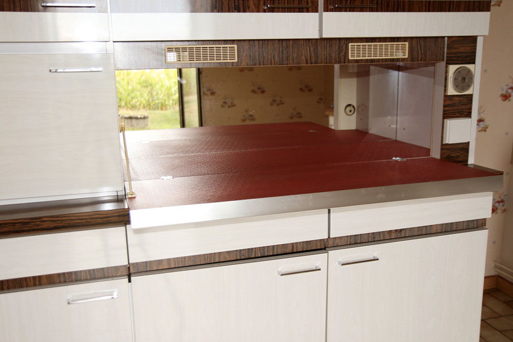 White vintage formica kitchen furniture