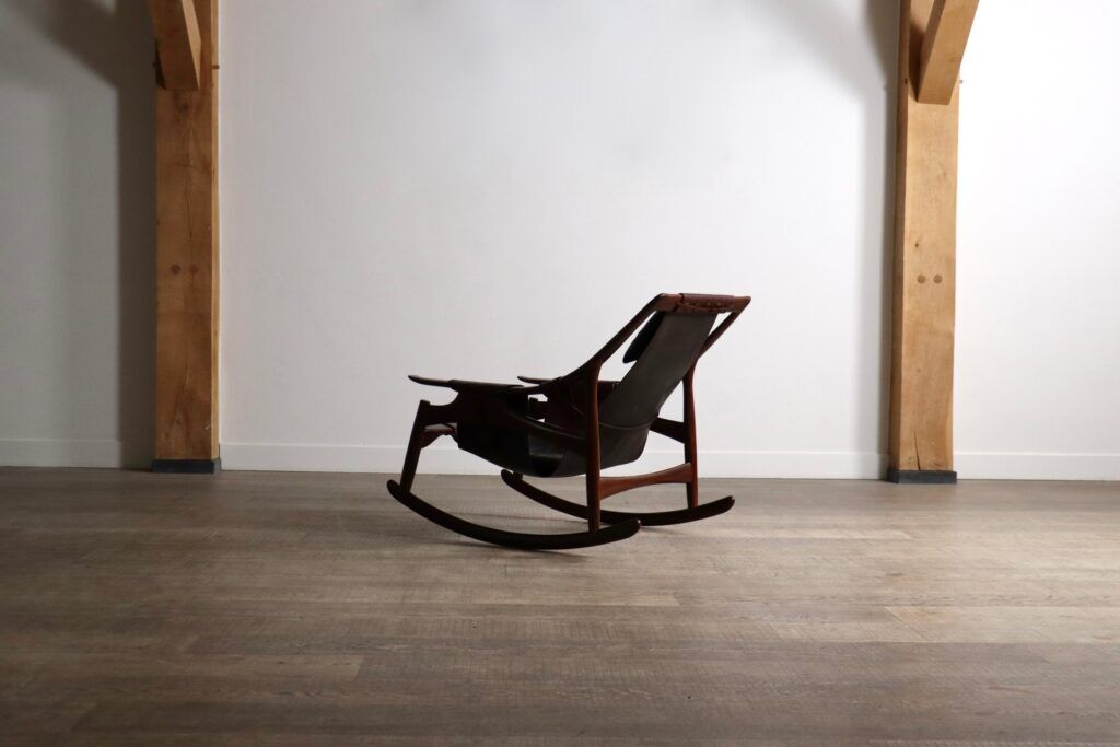 Liceu de Artes e Oficios rocking chair with ottoman, Brazil 1960s