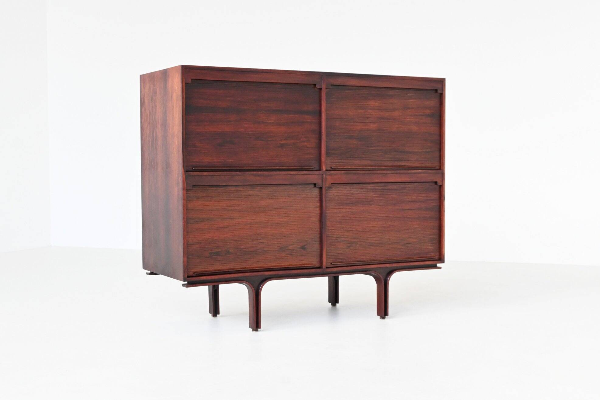 Meuble Gianfranco Frattini modèle 504 en palissandre Bernini Italie 1960