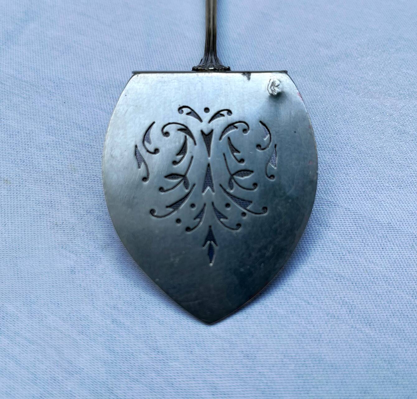 Pelle et cuillère saupoudreuse