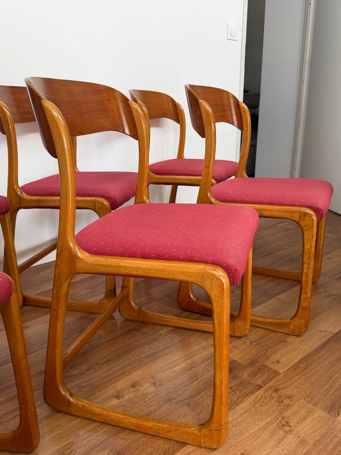 Série de 6 chaises traîneau Baumann vintage