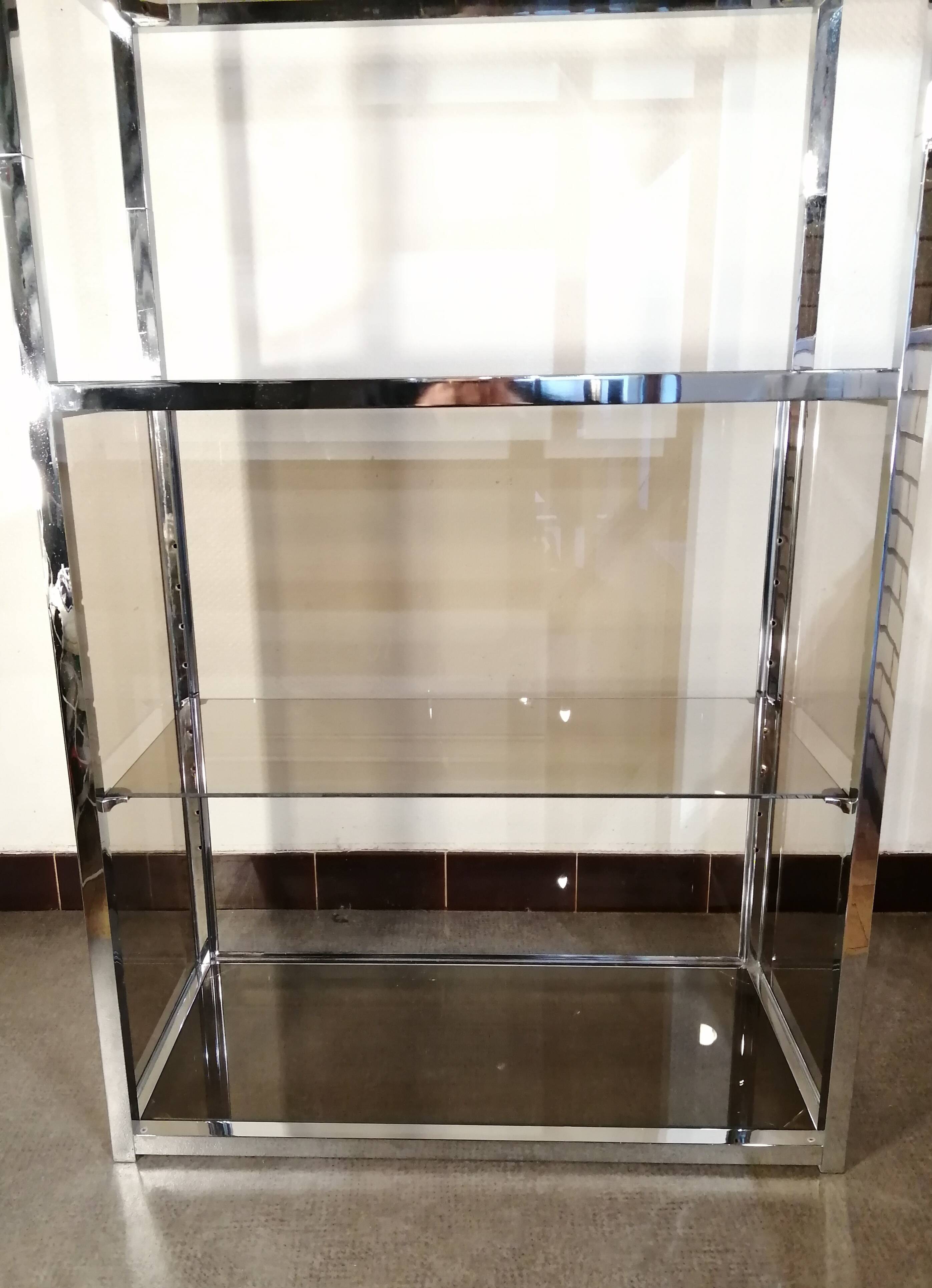 Designer shelf in chrome metal and smoked glass vintage 1970