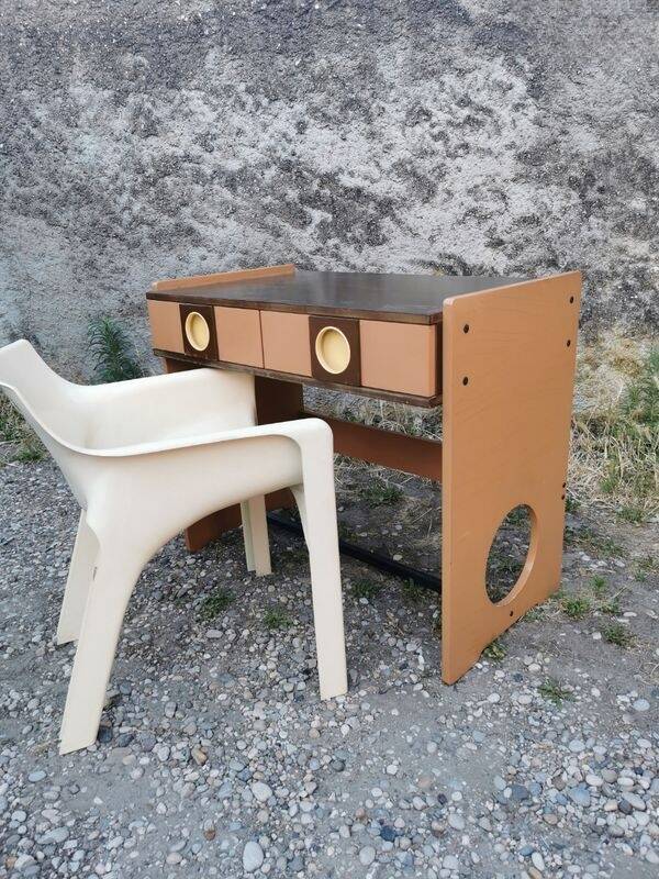 Office space age