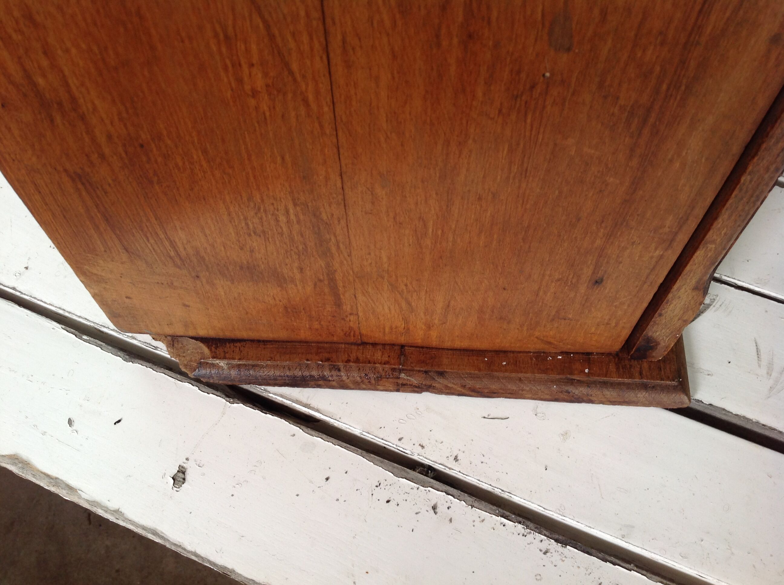 Peugeot tool cabinet