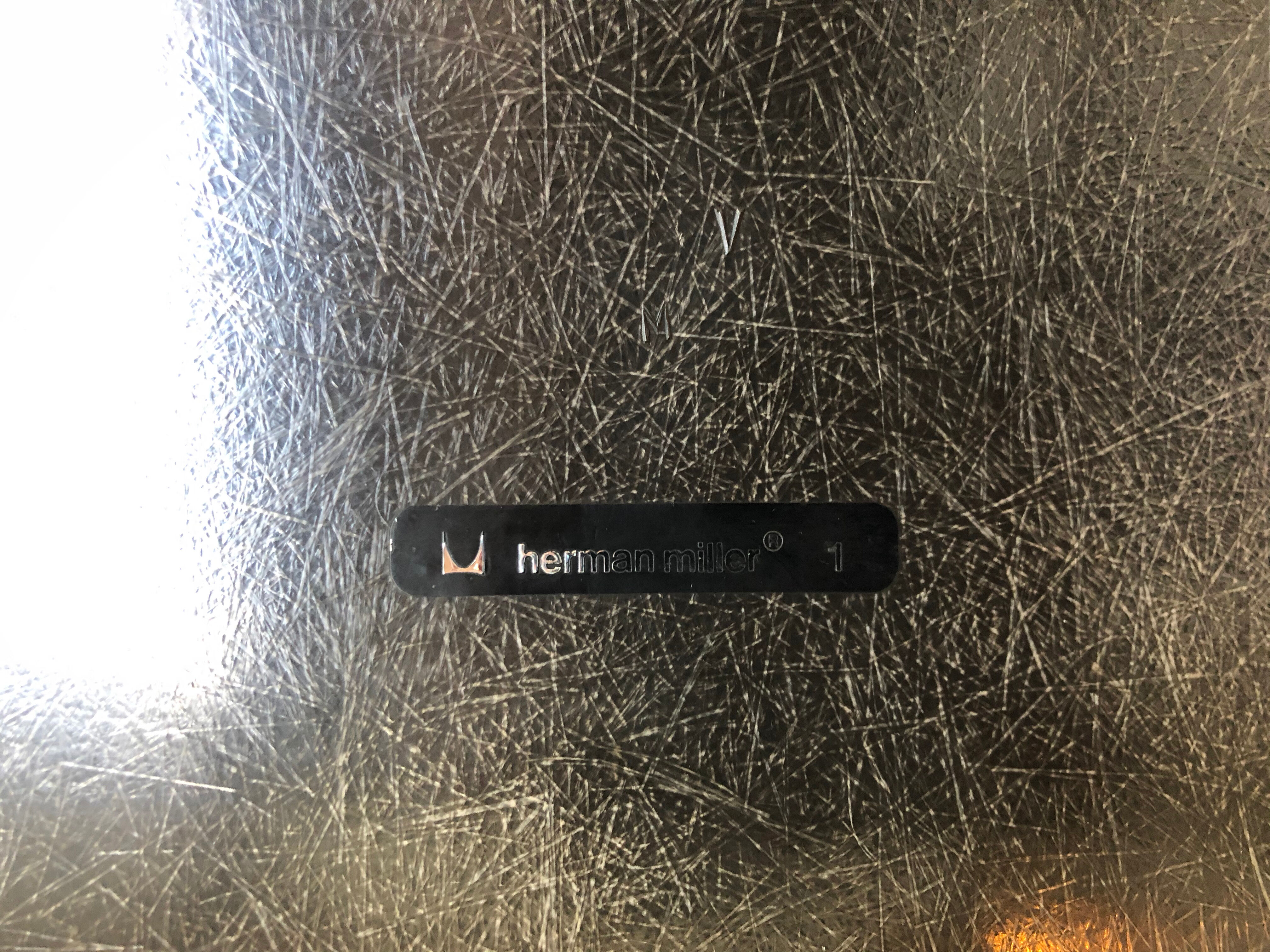 RAR Herman Miller, Ray - Charles Eames, Fiberglass Shell moulded, since 1950