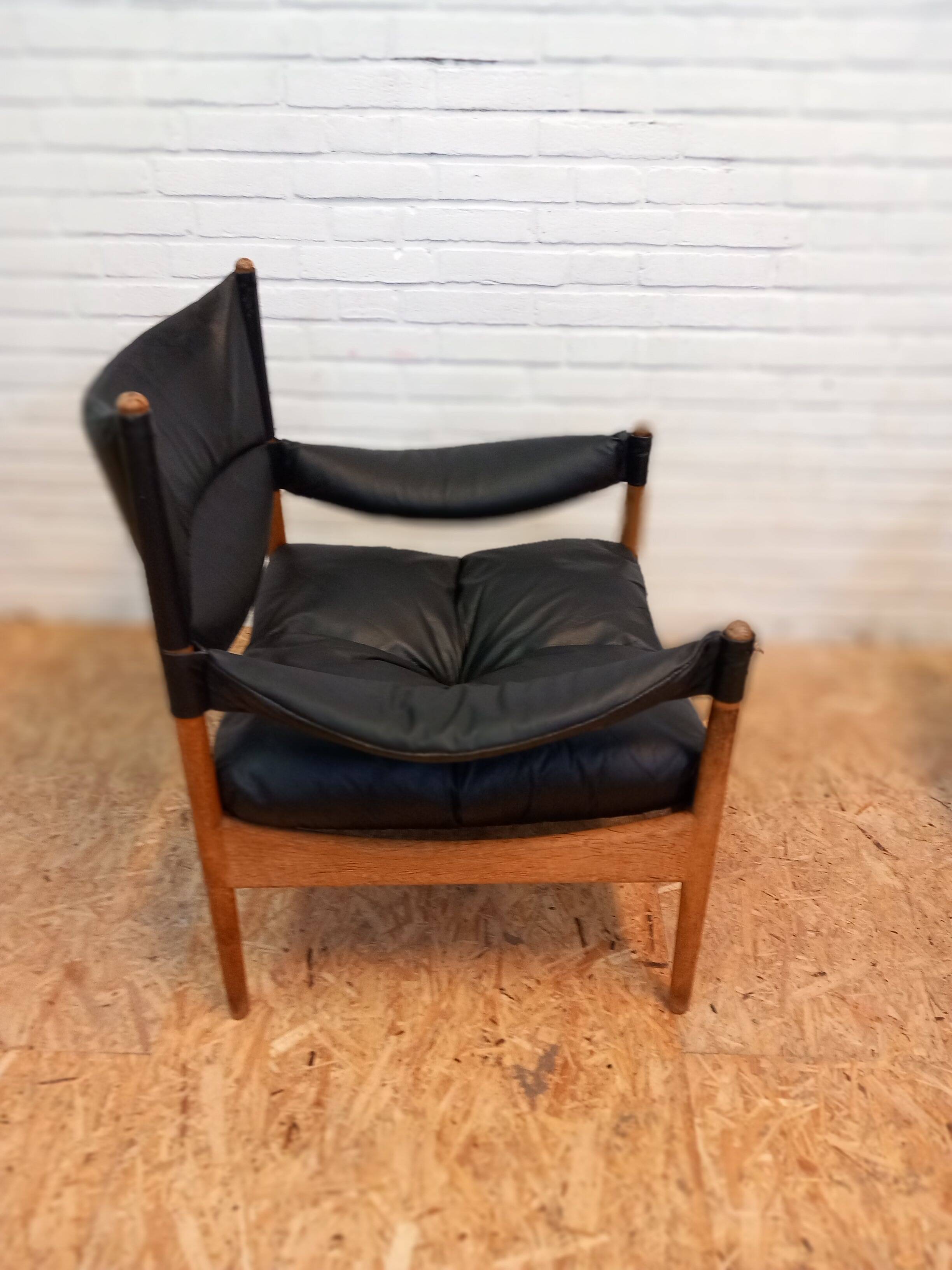 2 "Modus" armchairs by Kristian Veddel