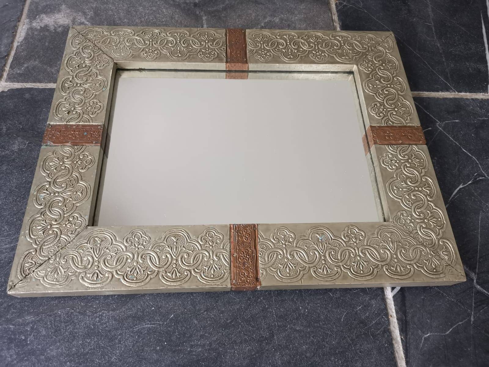 Ethnic mirror