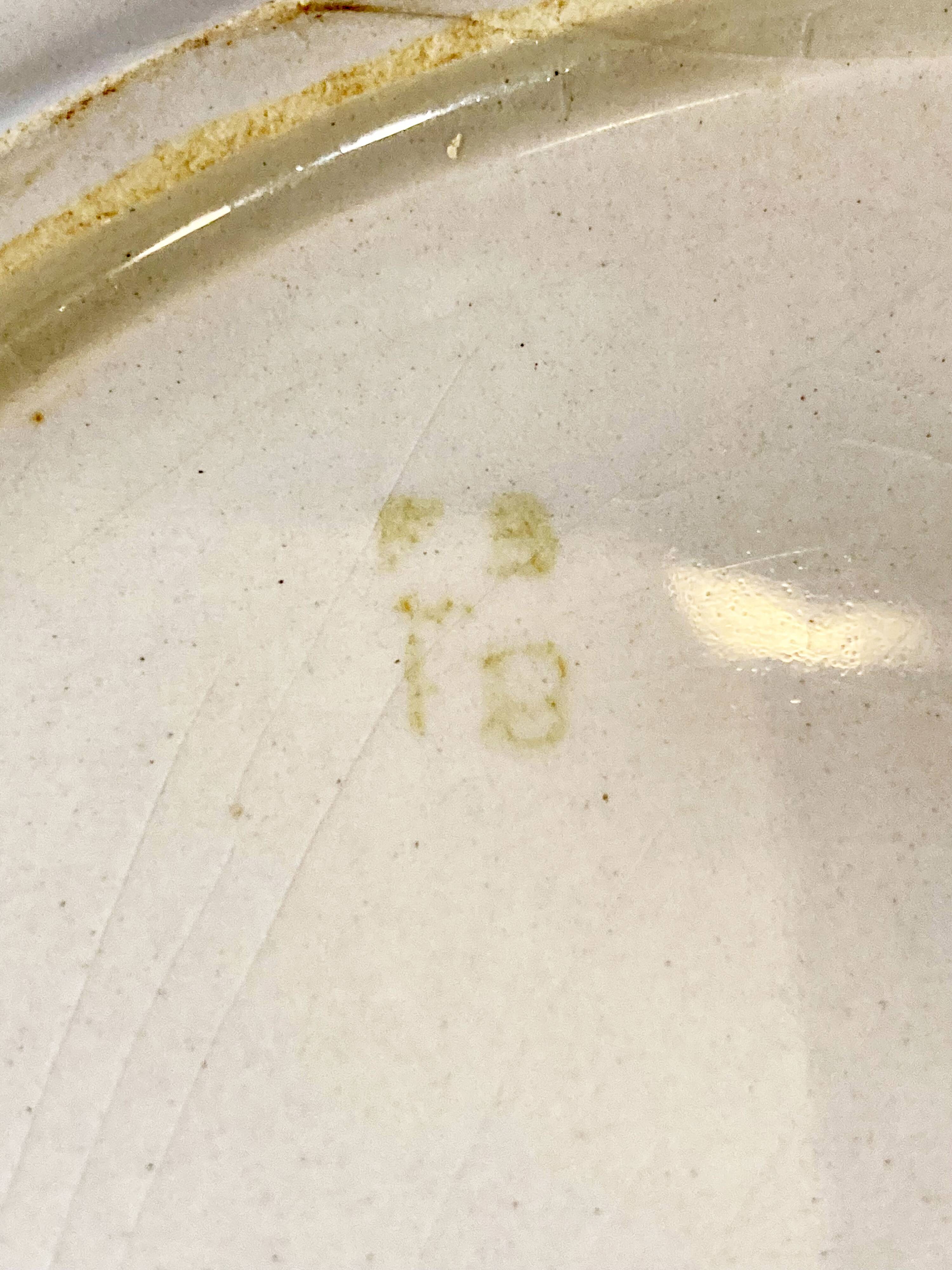 Dish with rose decoration