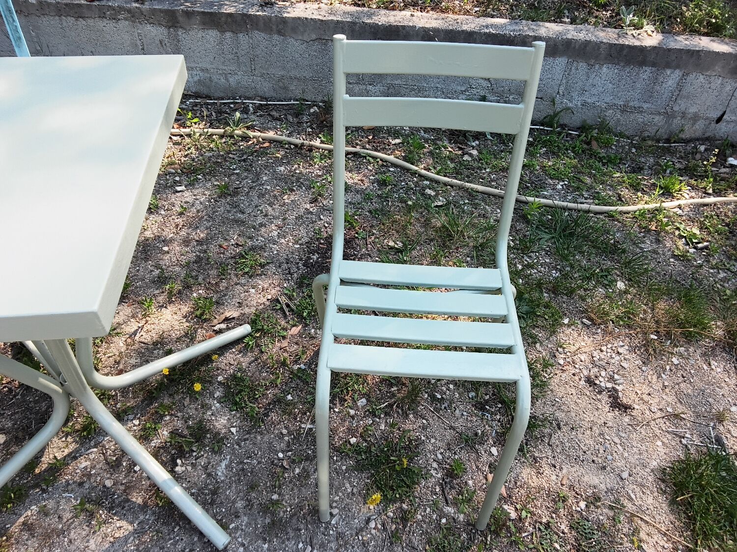 Green bistro ensemble