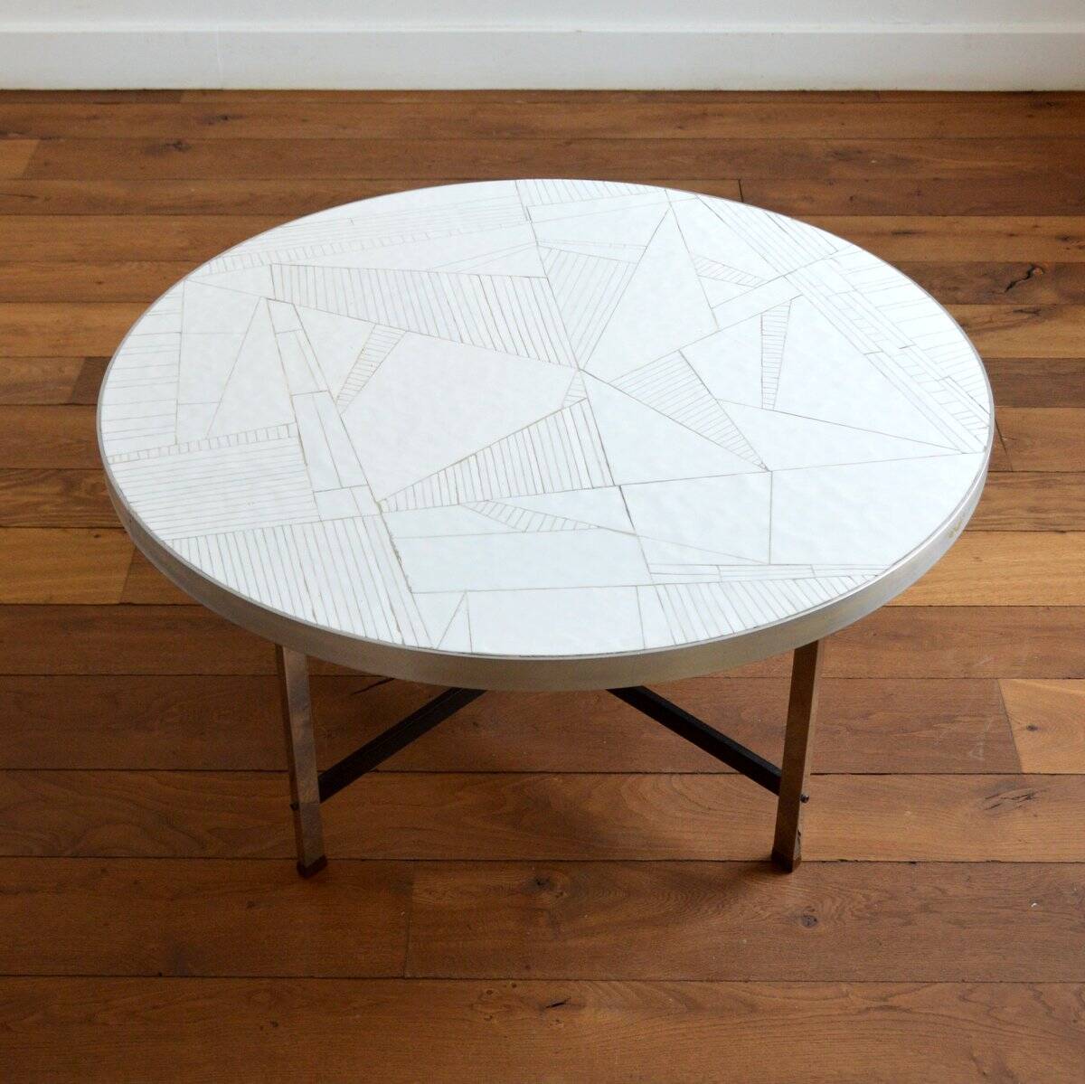 Round coffee table by Berthold Müller – Oerlinghausen / Germany