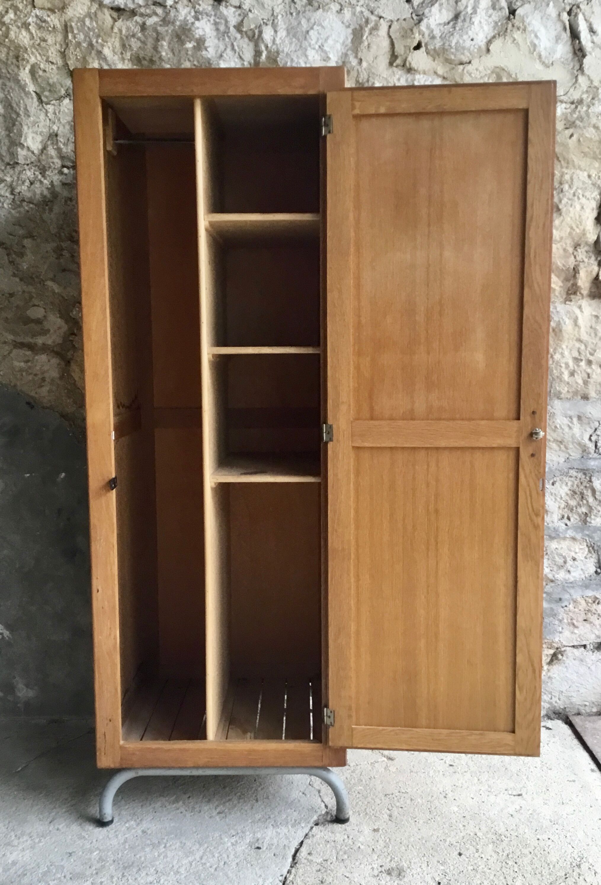 Boarding locker room Multiplex edition 1950