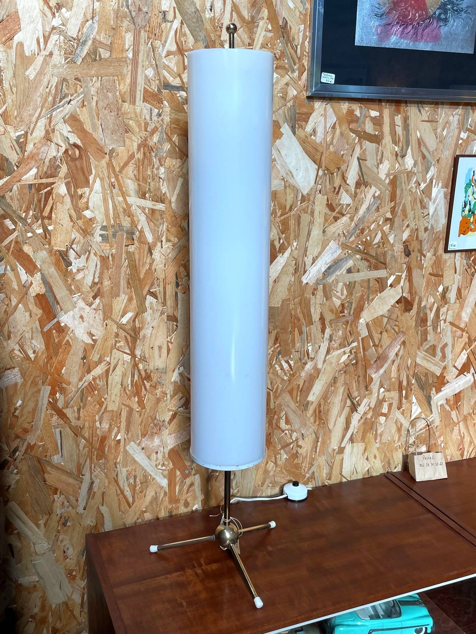 Vintage lamp in plexiglass and brass from the 1960s.