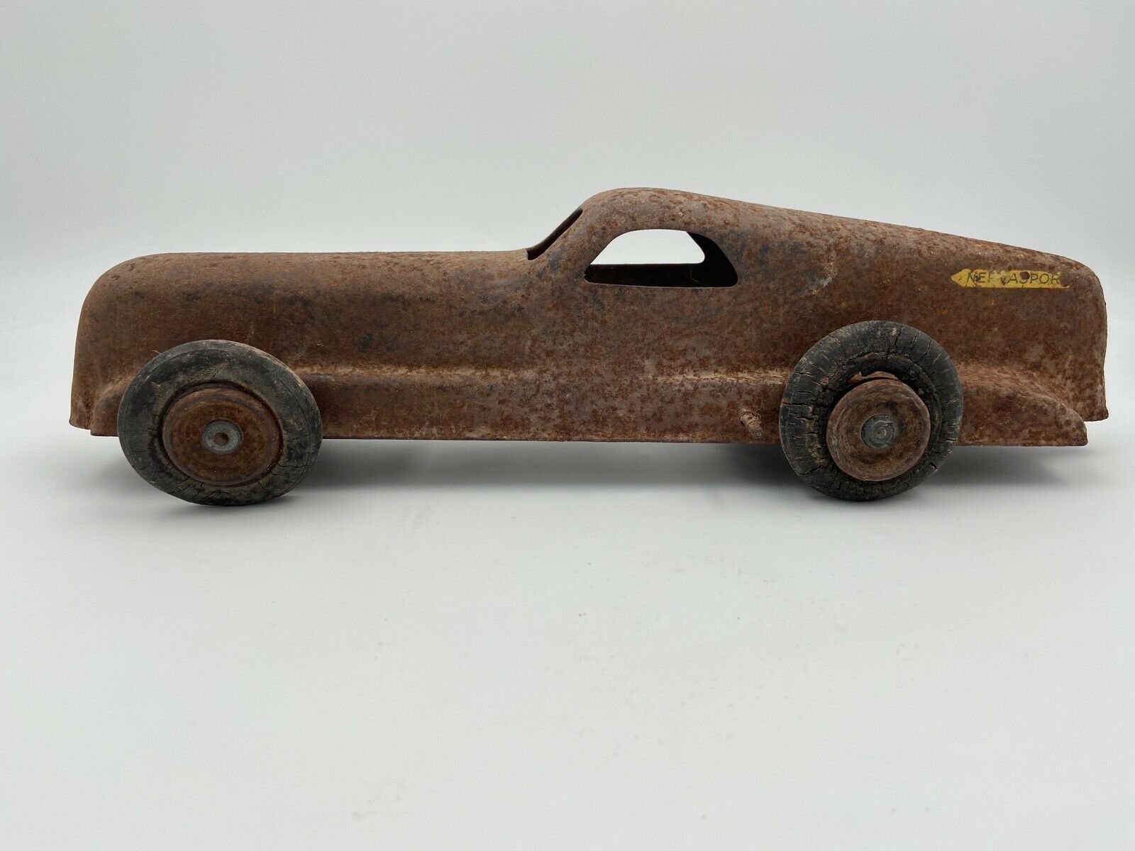 Miniature car cij renault nervasport montlhery years 40 35cm