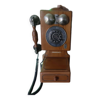 Wooden wall phone reedition works