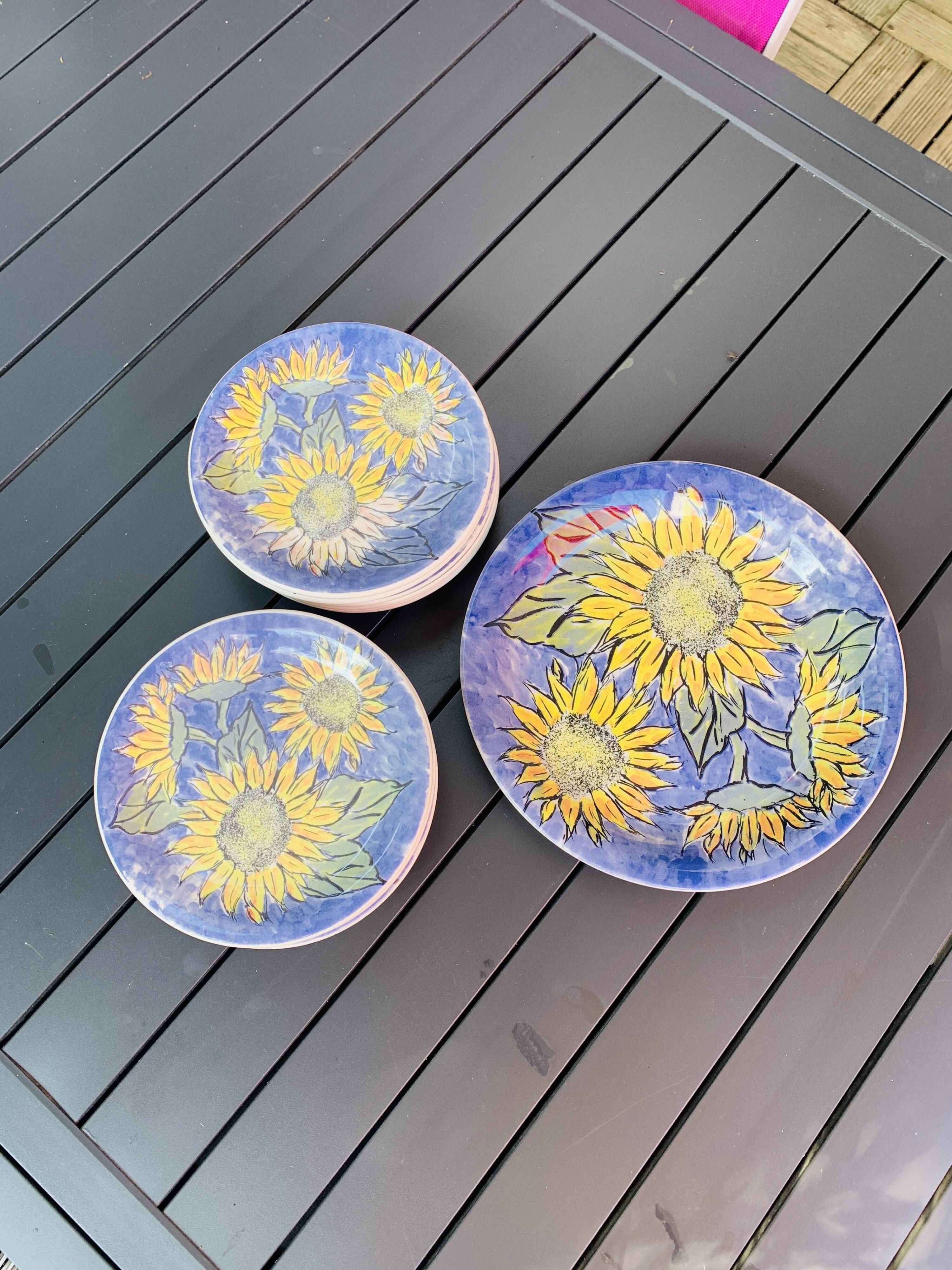 Italian ceramic plates, Sunflower model