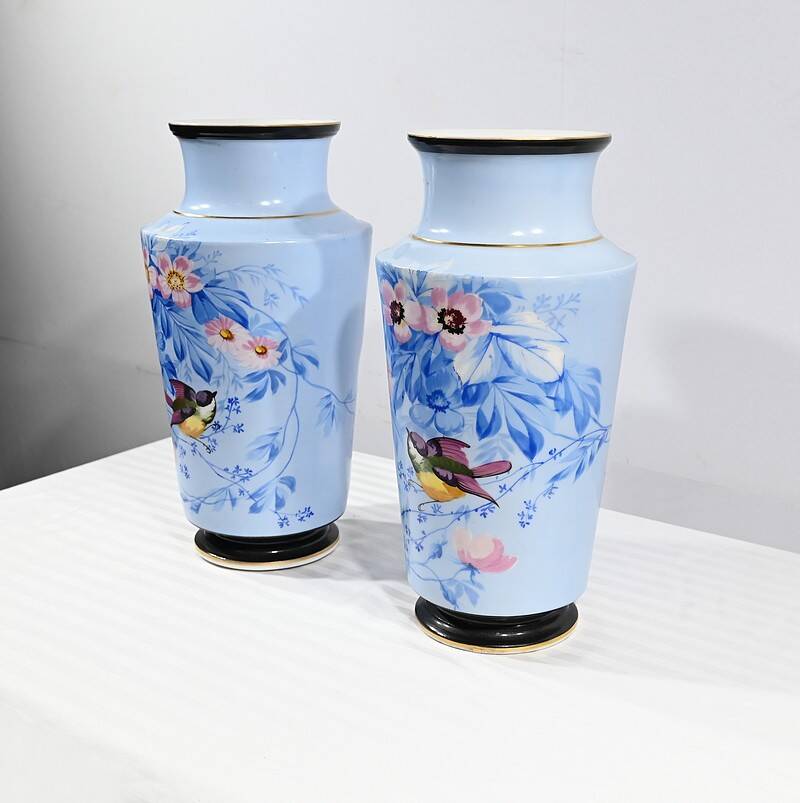 Pair of Porcelain Vases – Mid-19th Century
