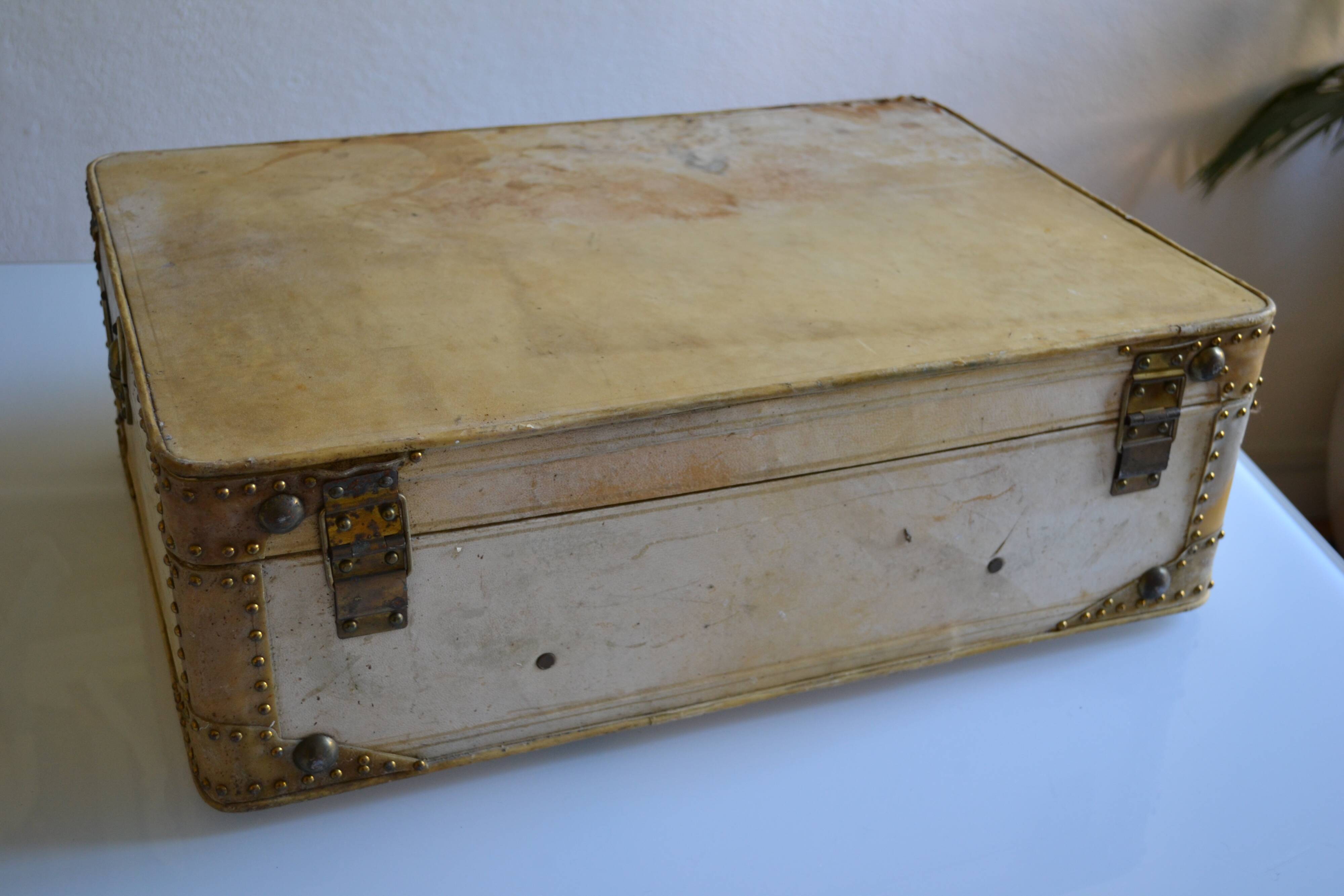 Vintage leather suitcase 1950 house Allemand-Arniaud in Marseille