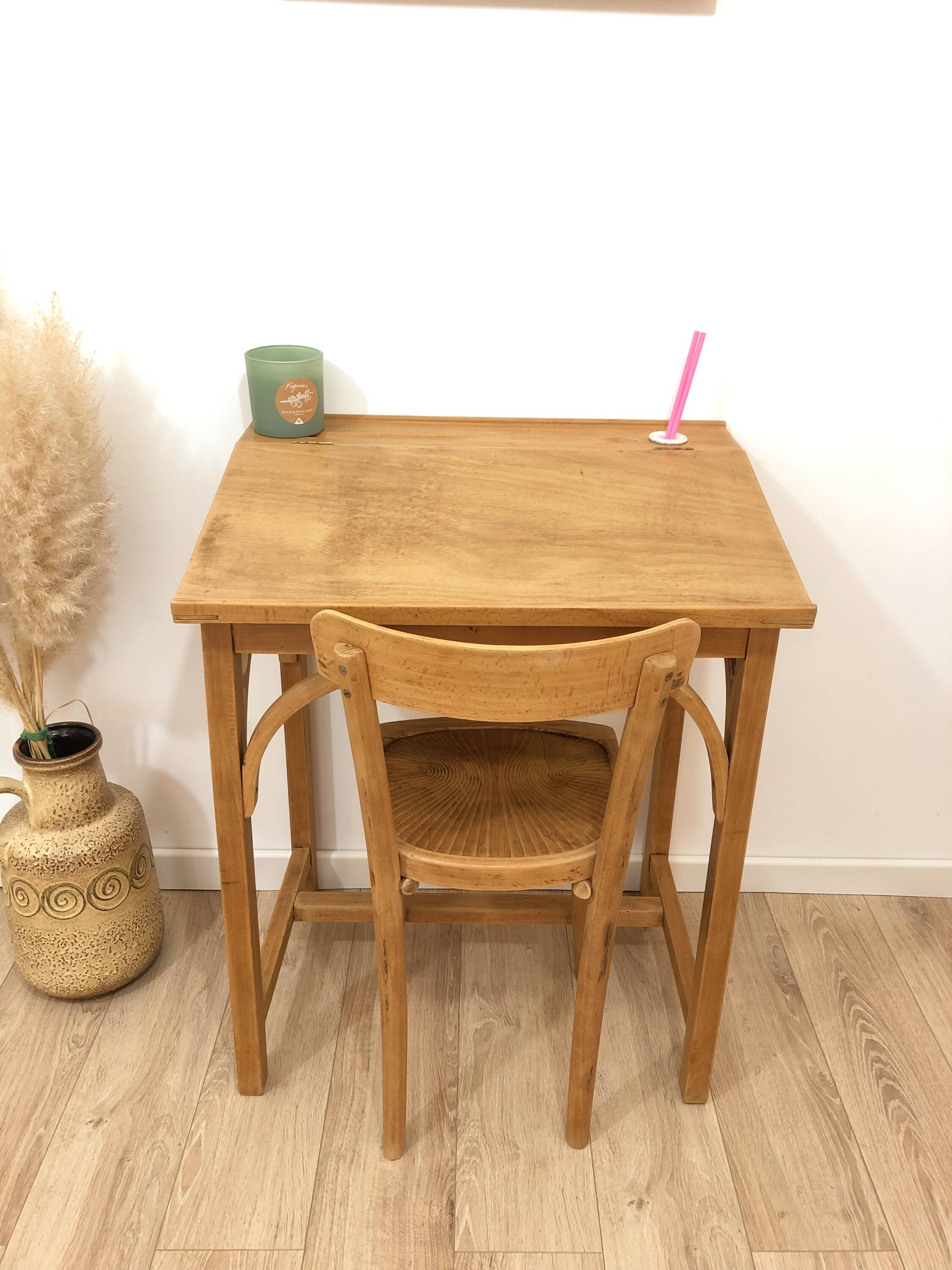 Children's desk/desk and chair from the 60s