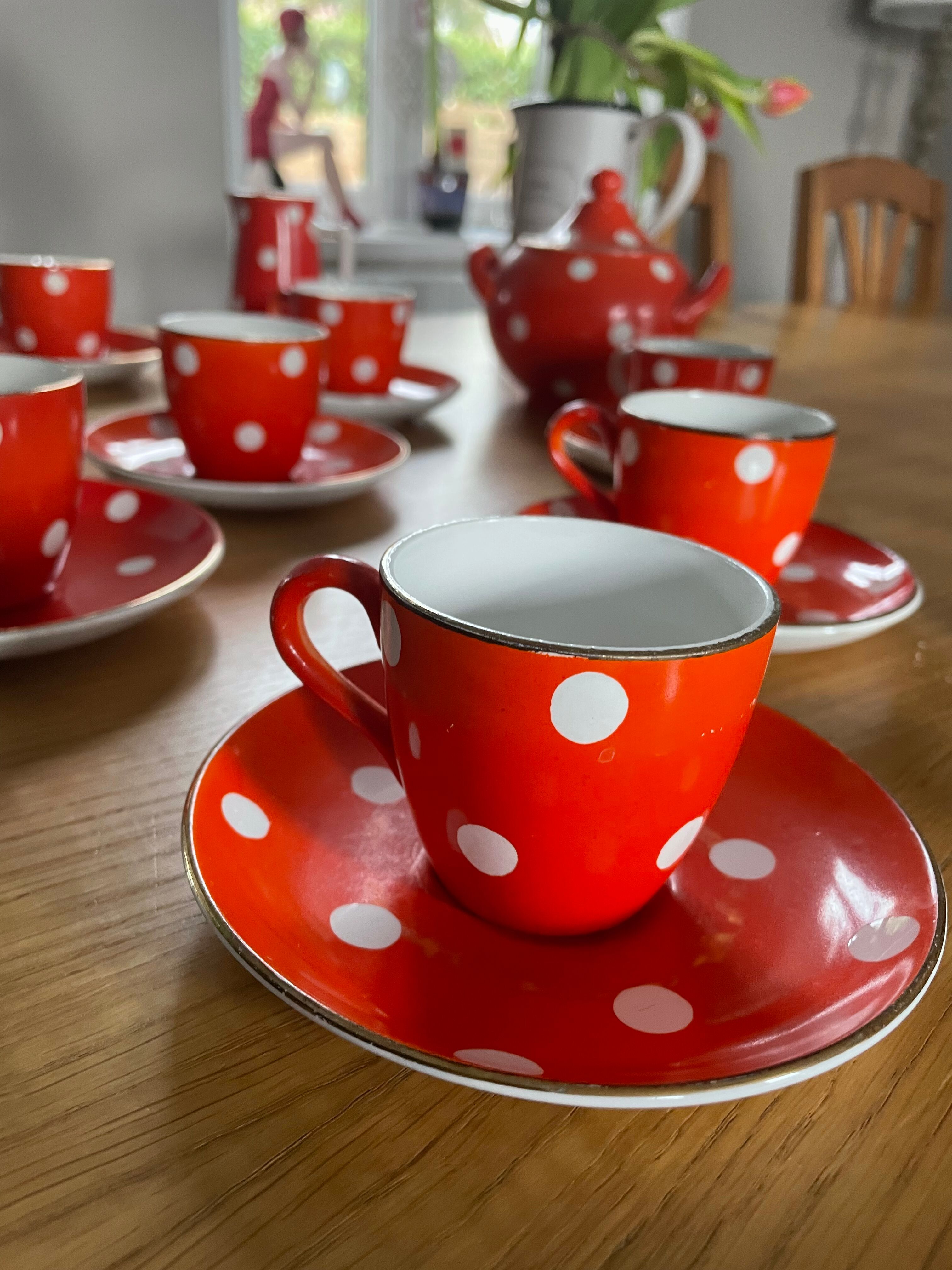 Coffee service with polka dots blancs sarreguemines