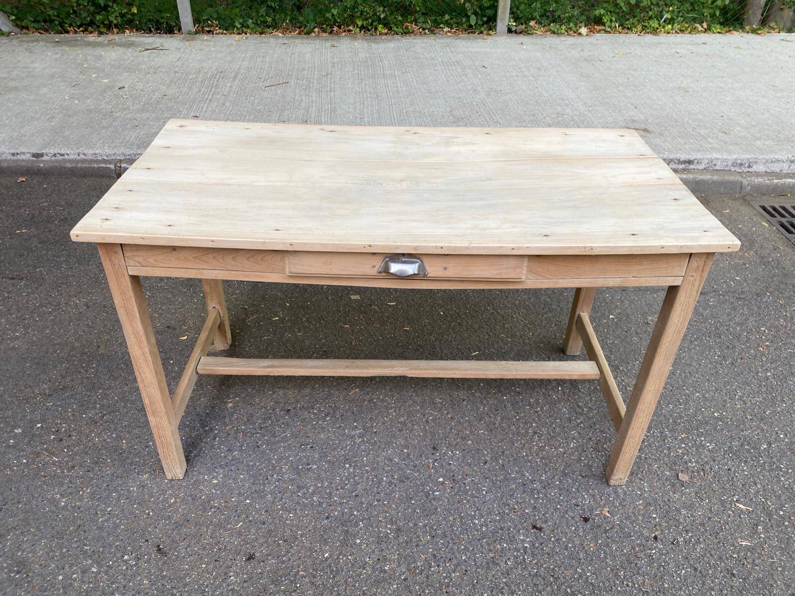 Parisian desk from the 1940s stripped to raw solid wood, 120cm.