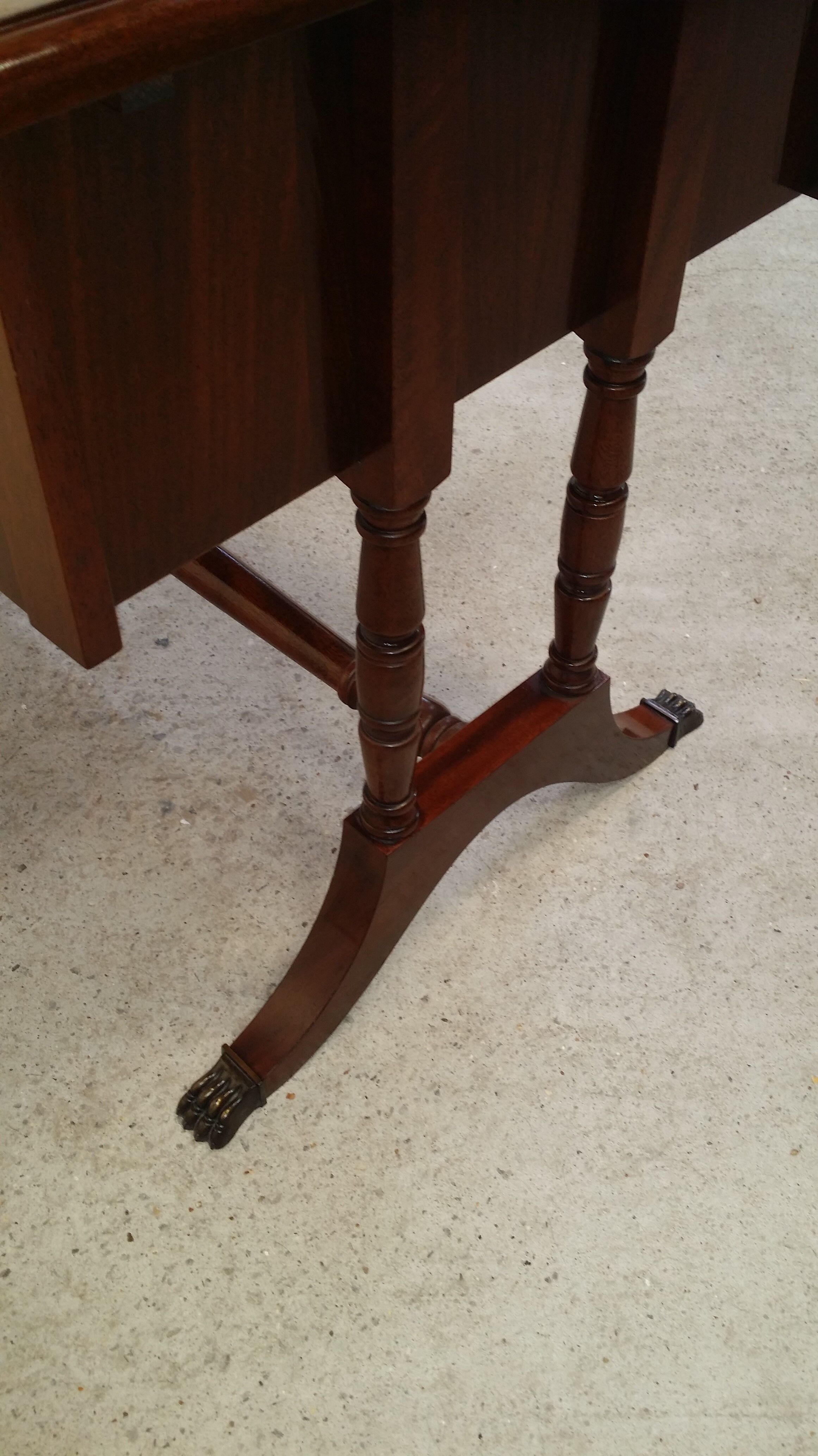 Bureau cuir anglais acajou