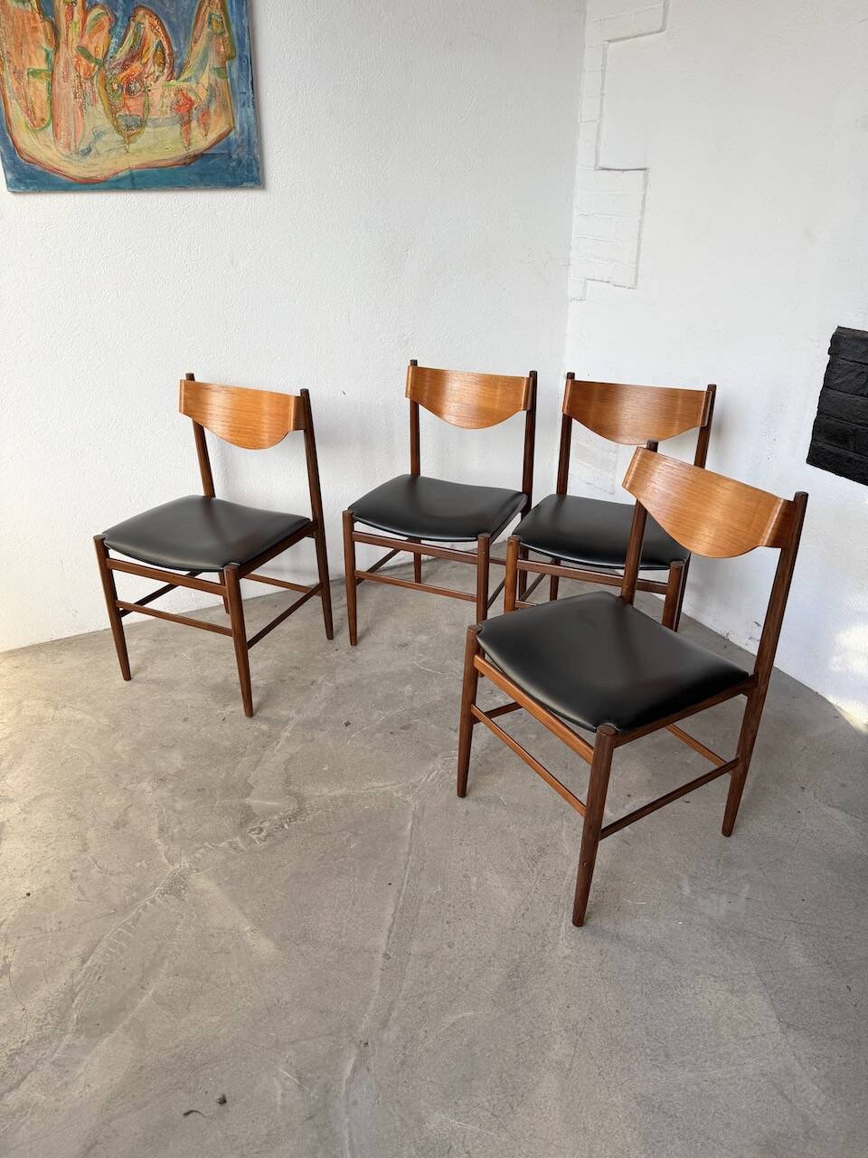Set of 4 Italian chairs by Gianfranco Frattini.