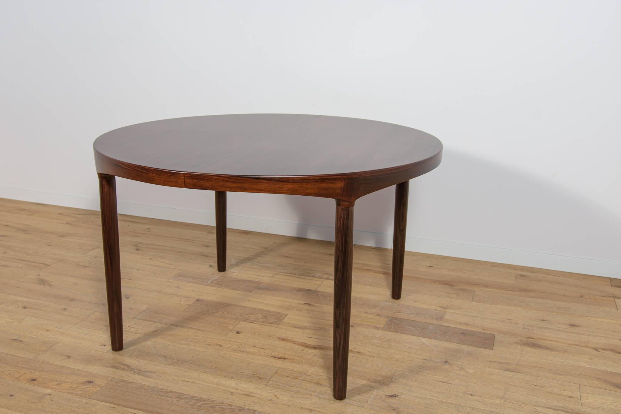 Mid-Century Extendable  Rosewood Dining Table by Harry Østergaard for Rande