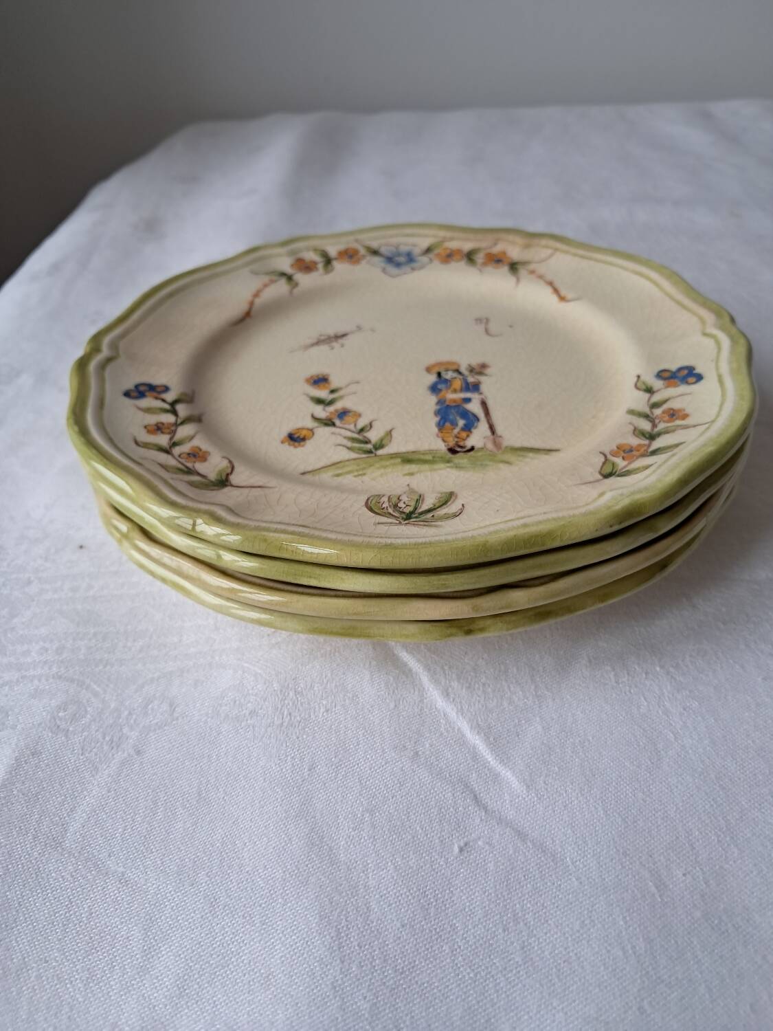 4 Moustiers Longchamp dessert plates. Hand-painted. 1986