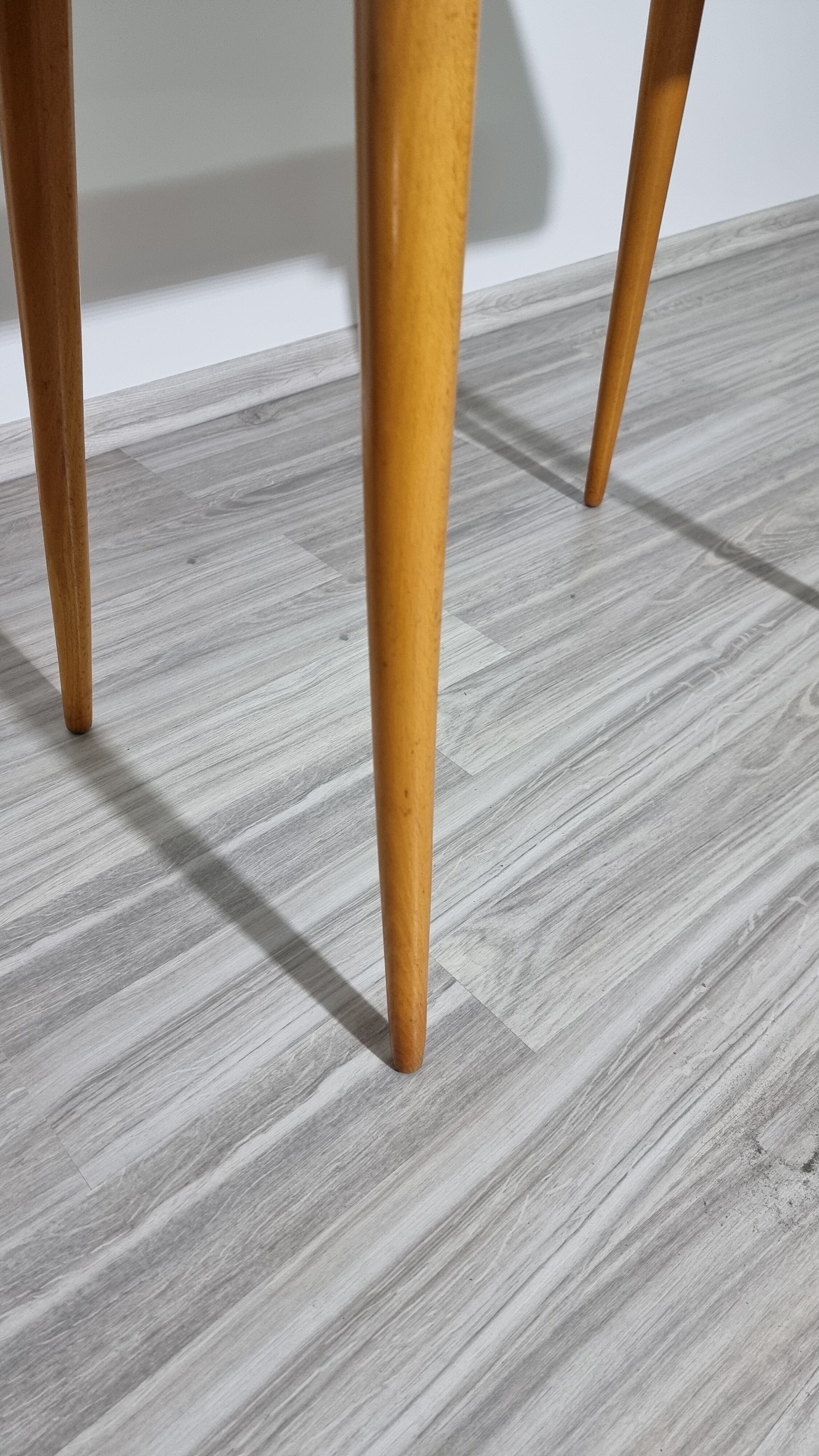 Table basse par Jiri Jiroutek