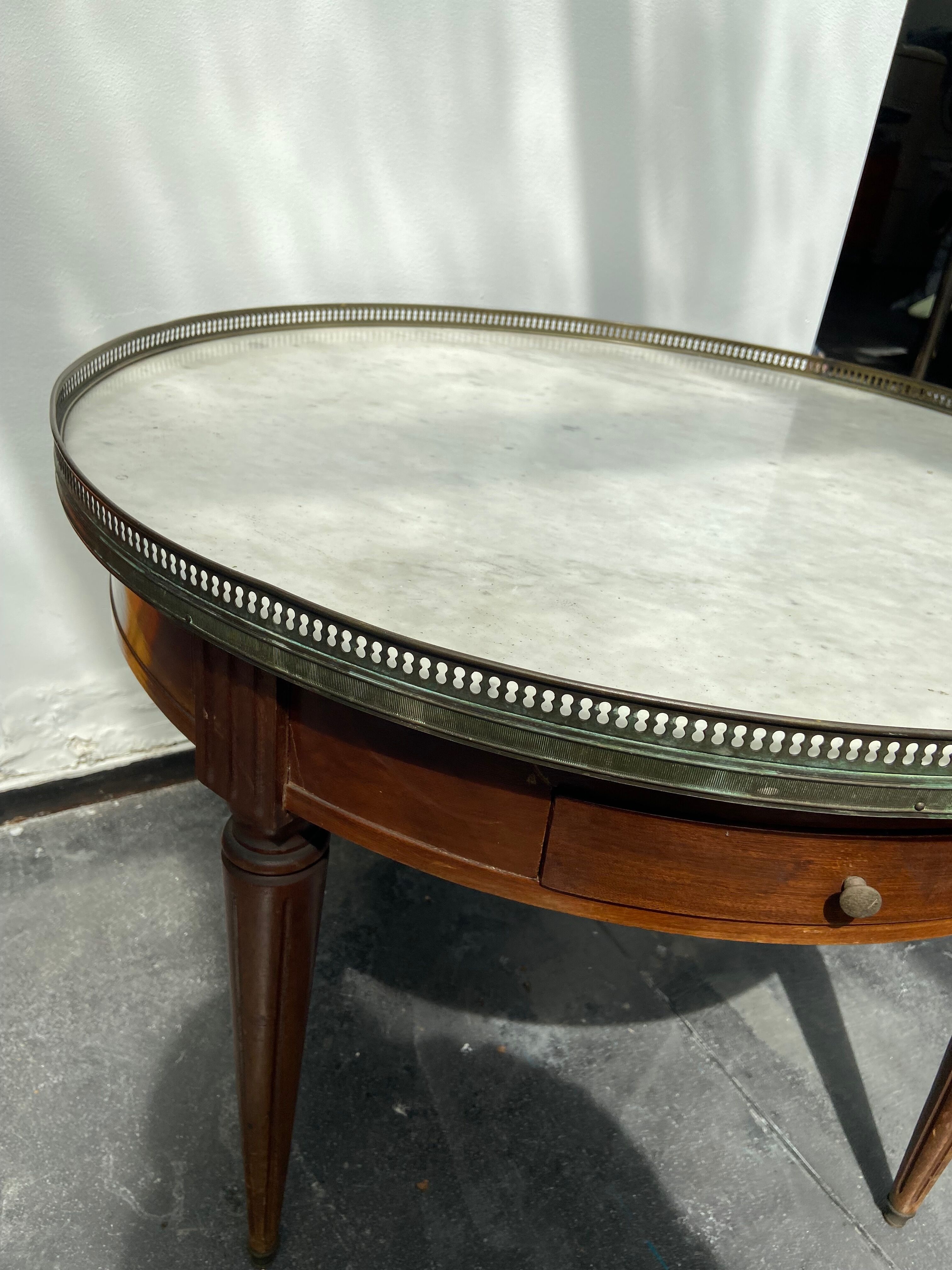 Hot water bottle table Louis XVI style