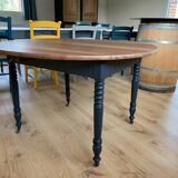 Round table