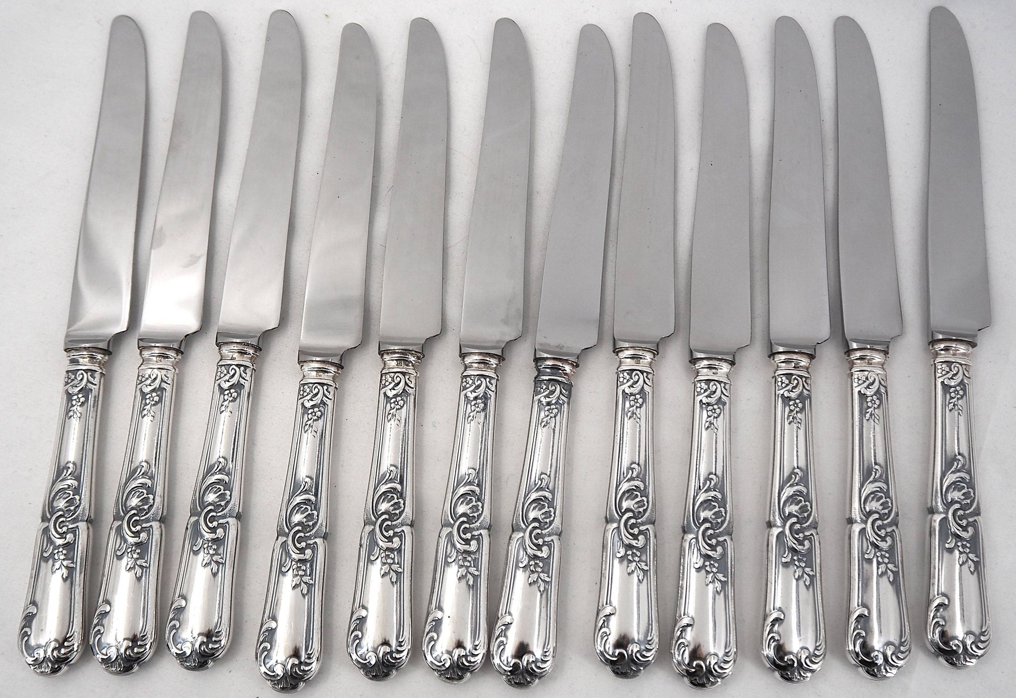 Orbrille Louis XV cutlery set 73 pieces in silver-plated metal, excellent condition.