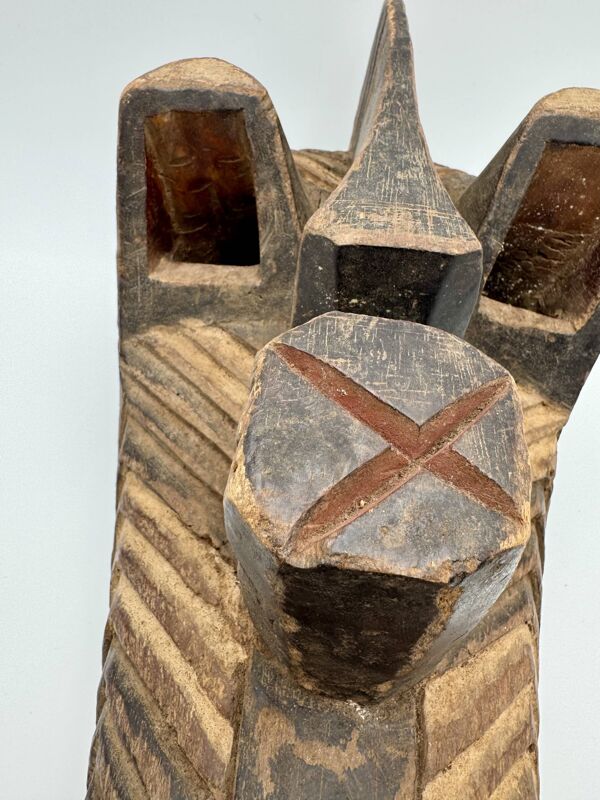 Masque africain Songye Kifwebe – art tribal Congo RDC, bois sculpté
